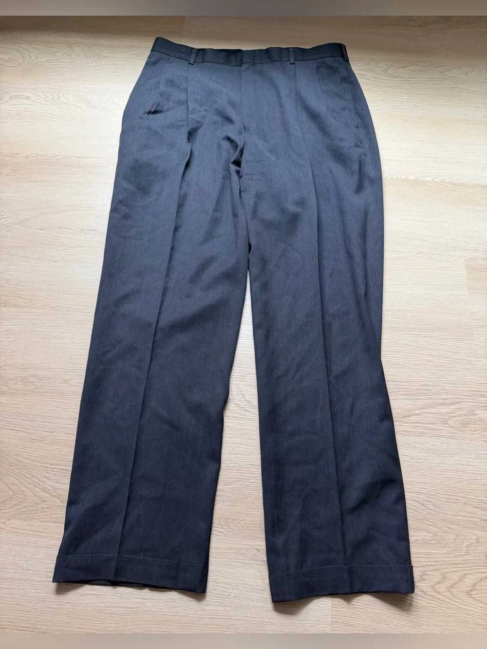 Jos A Bank Pants Mens 36x31 Gray Wool Pleated Dress Trousers Formal Slacks